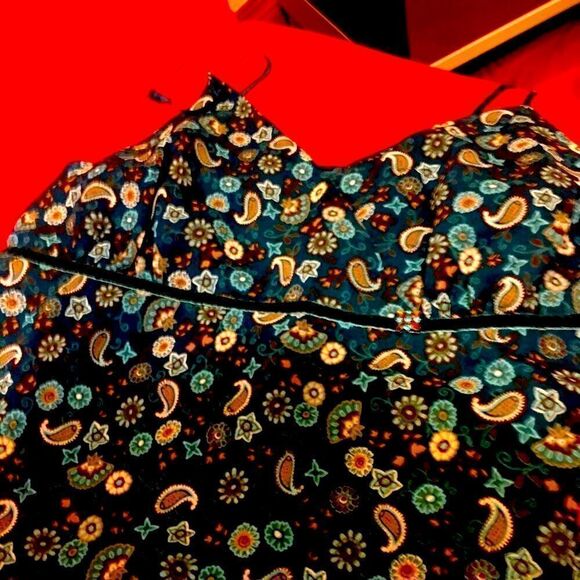 Daisy Fuentes silky Sexy Camisole - Picture 6 of 6